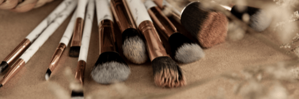 Quel maquillage utiliser durant la grossesse ? 