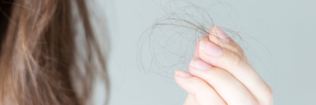 Post-partum : Comment lutter contre la chute de cheveux ?