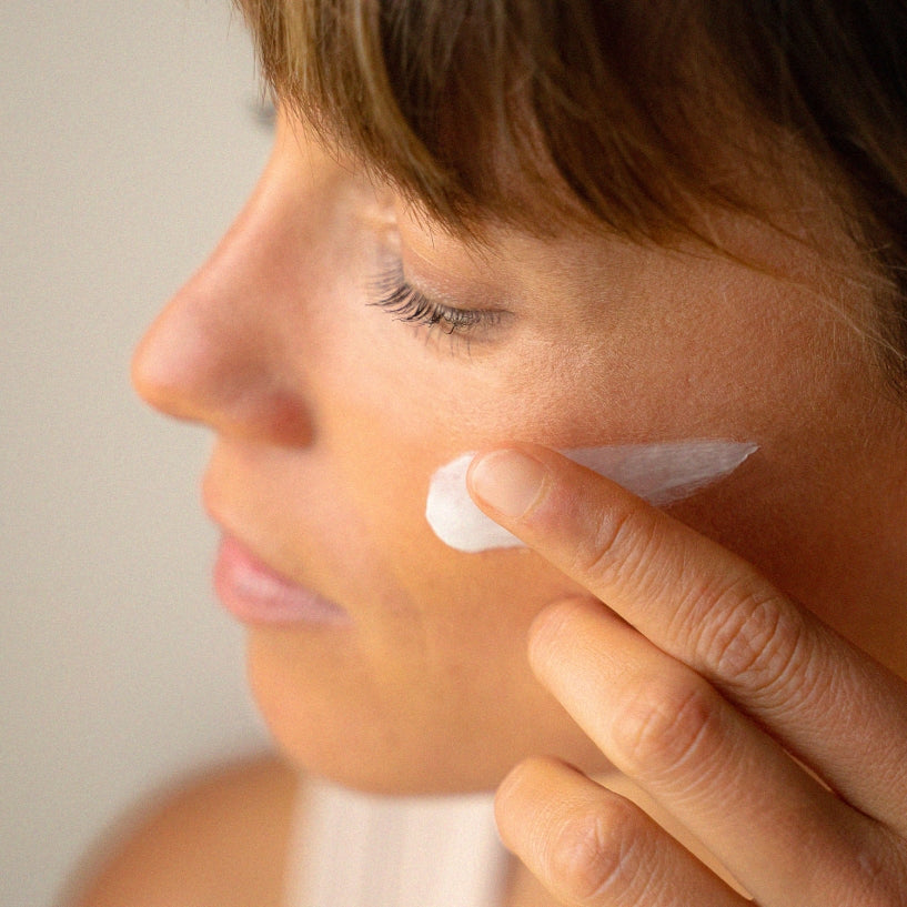 crème de biarritz à l'acide hyaluronique laboratoires de biarritz application