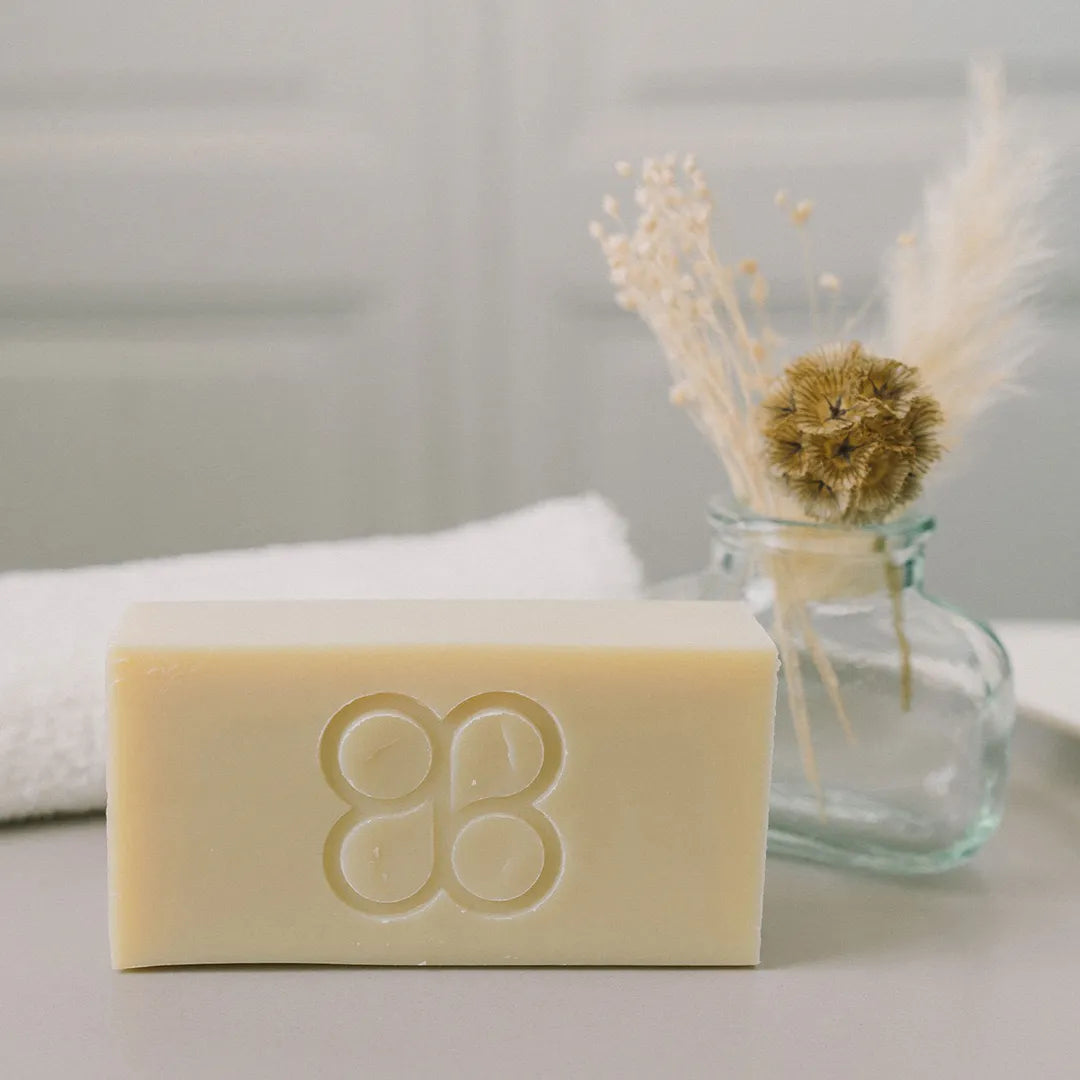 Savon surgras solide visage et corps tout doux pour tous gaëlle besse utilisation